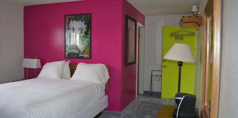 Retro Inn At Mesa Verde Кортес Екстериор снимка